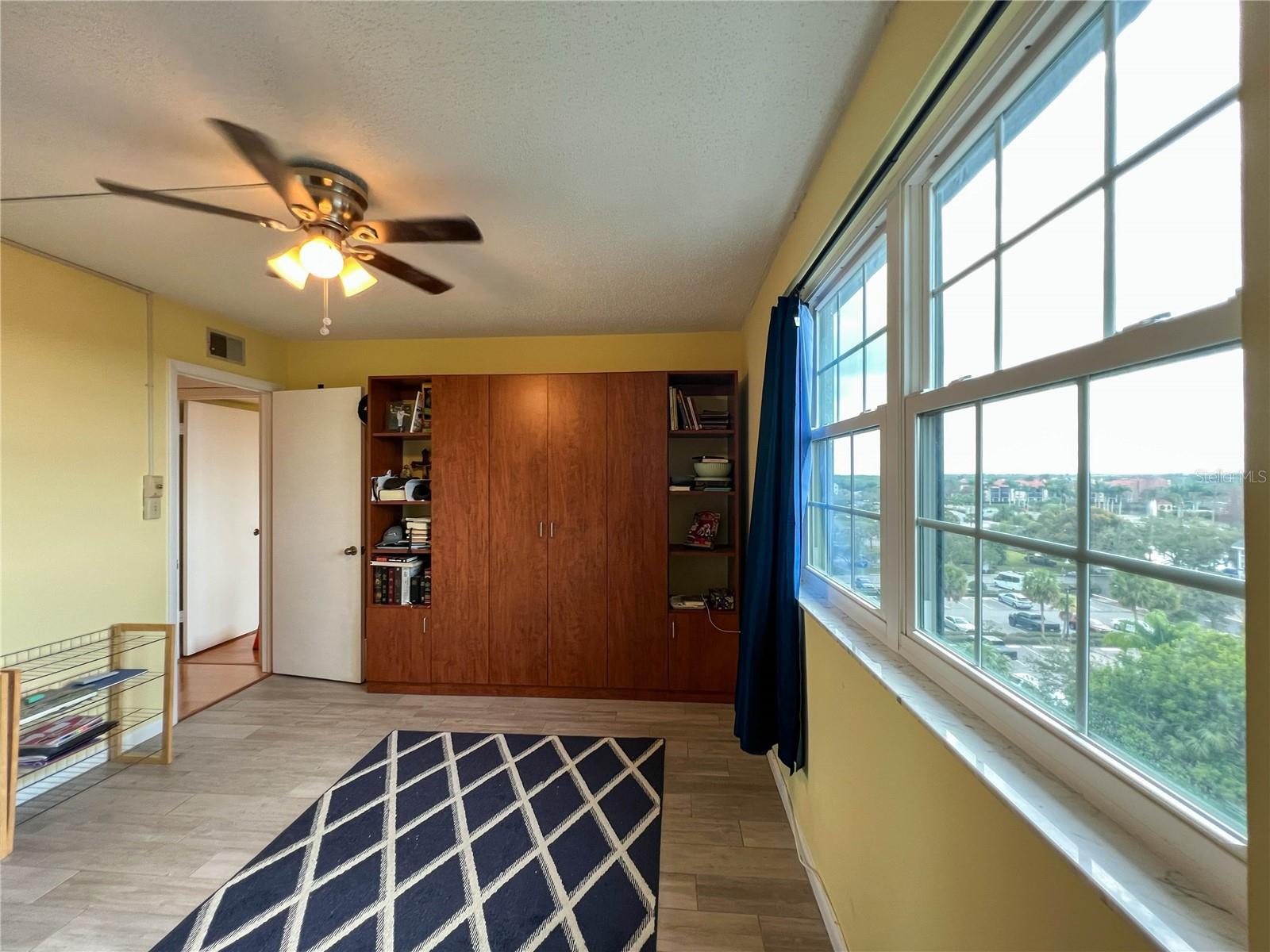 FEATHER POINTE I CONDO - Residential