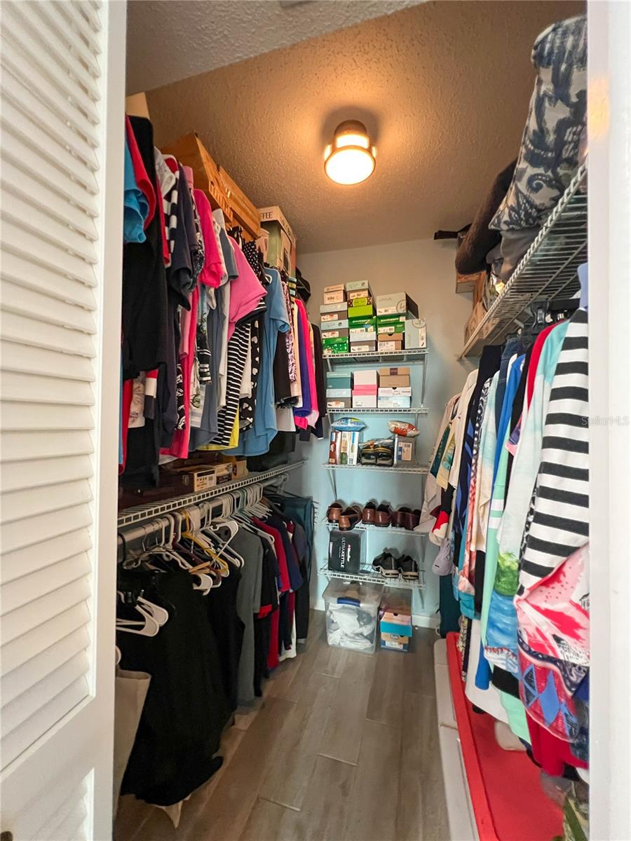 FEATHER POINTE I CONDO - Residential