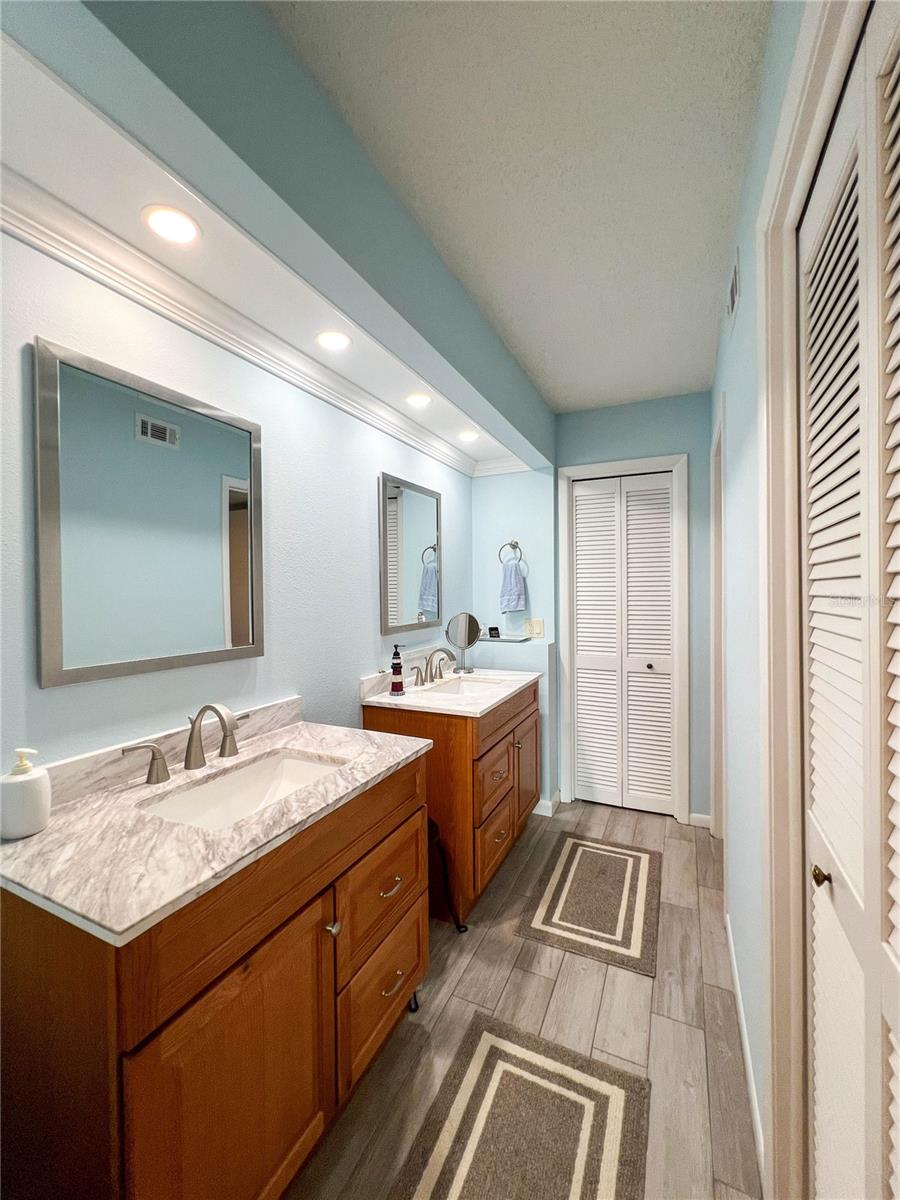 FEATHER POINTE I CONDO - Residential