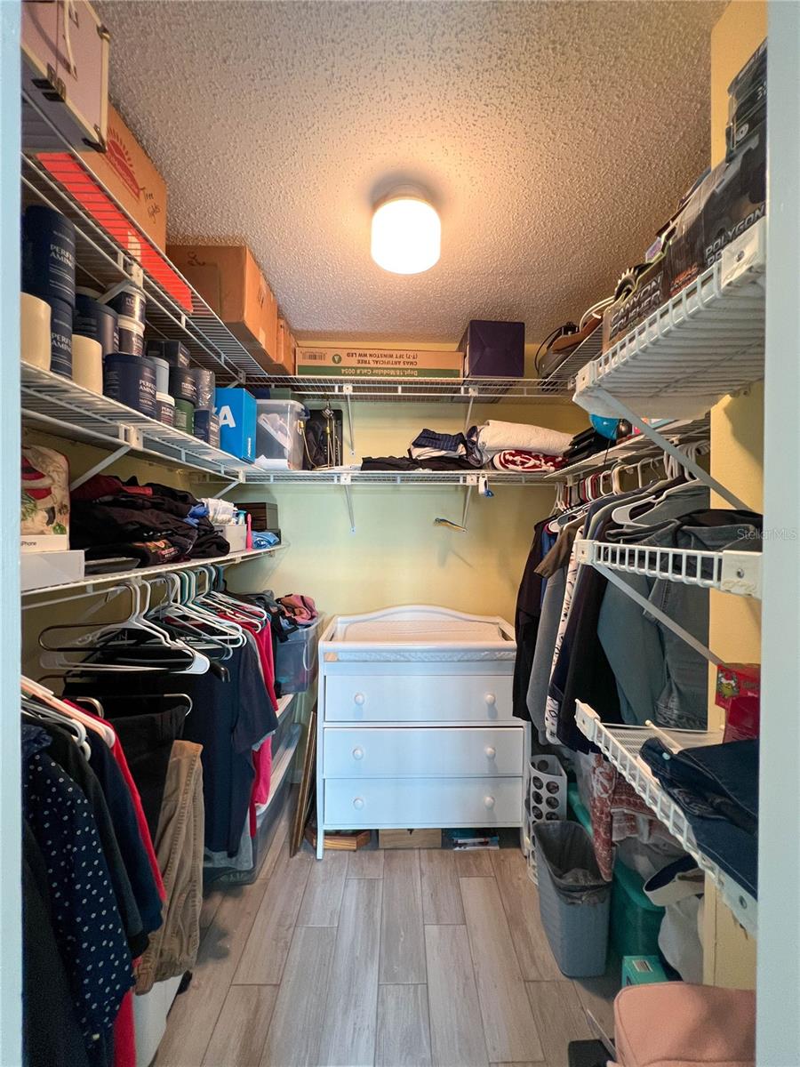 FEATHER POINTE I CONDO - Residential