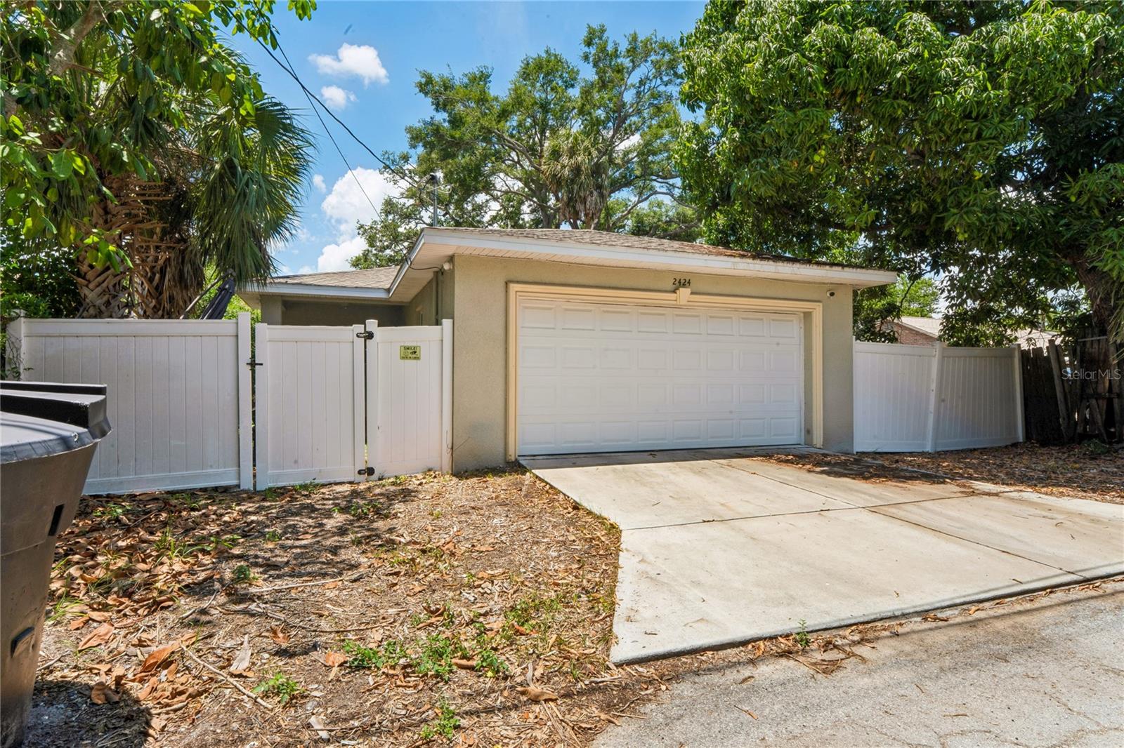 LAKE VISTA - Residential