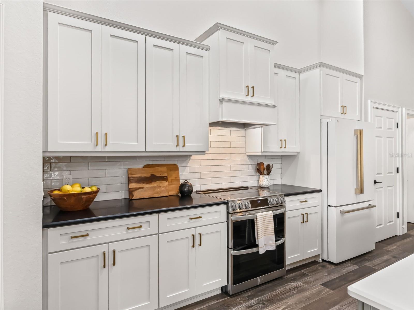 SUMMERSET ESTATE - Residential