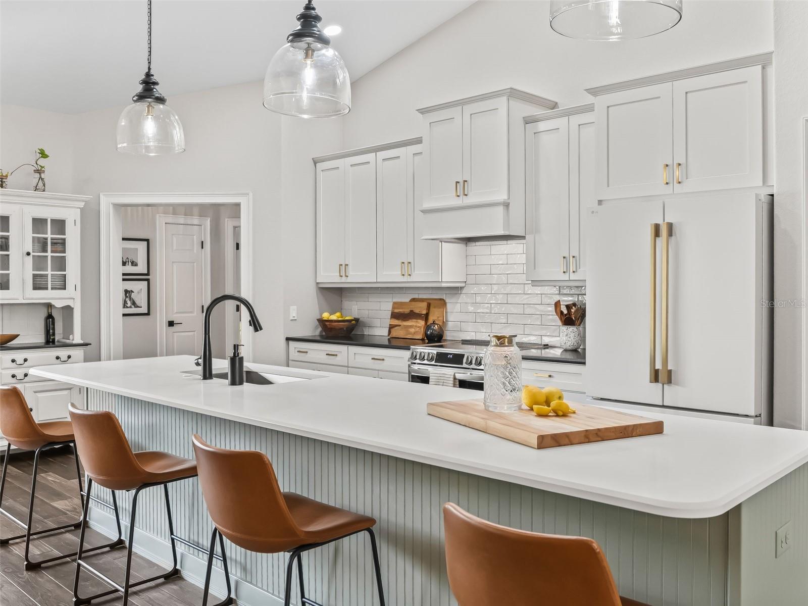 SUMMERSET ESTATE - Residential