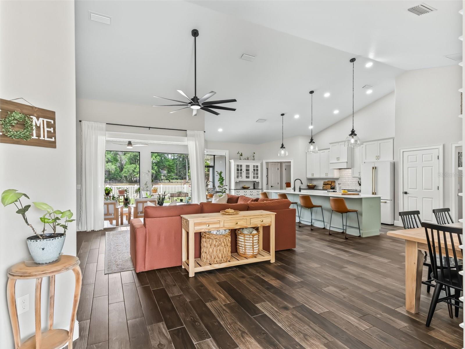 SUMMERSET ESTATE - Residential