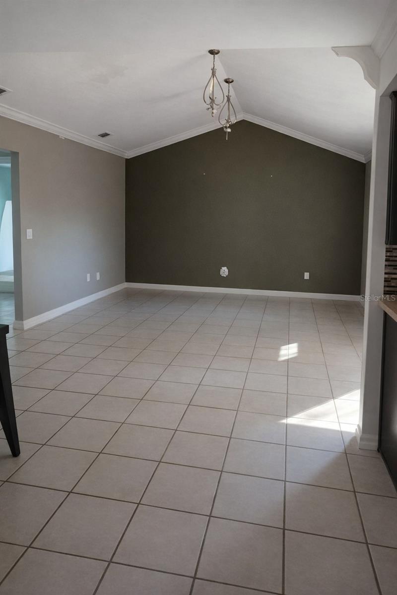 DOVER MANOR - Residential