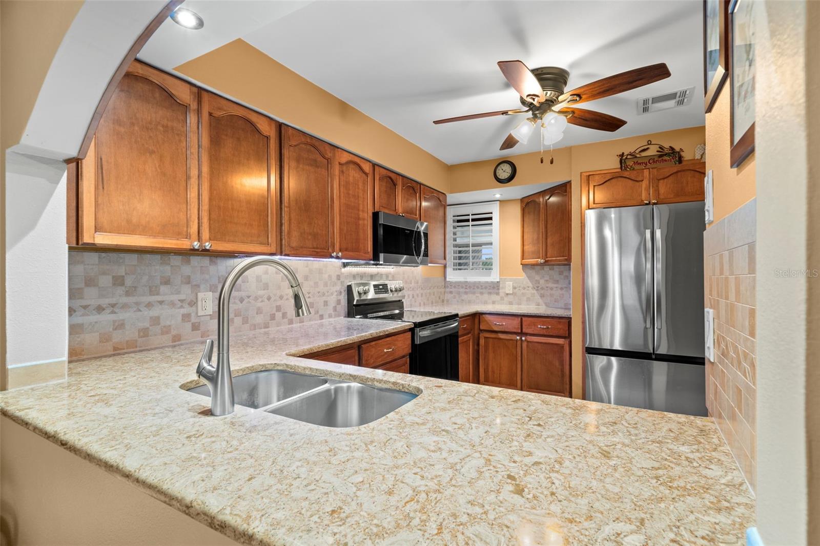 5567 SEA FOREST DRIVE 323