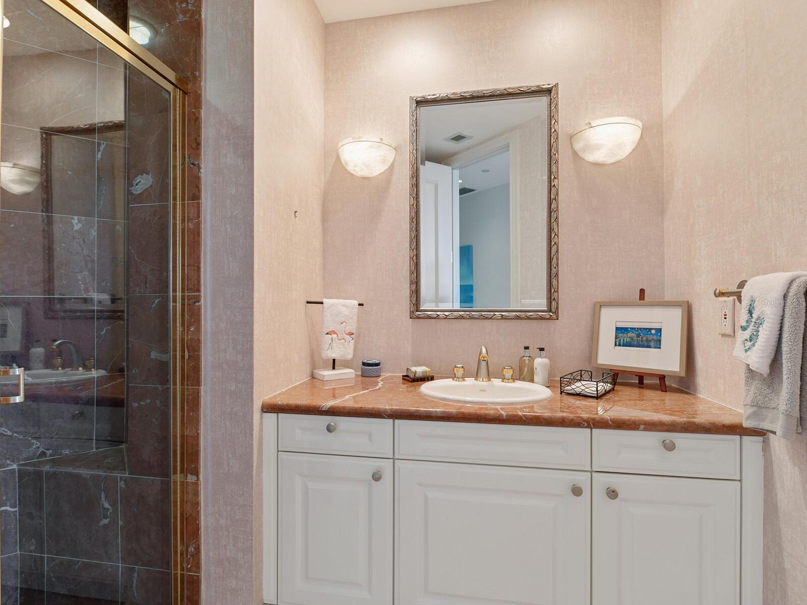 WATER CLUB I/LONGBOAT KEY - Residential