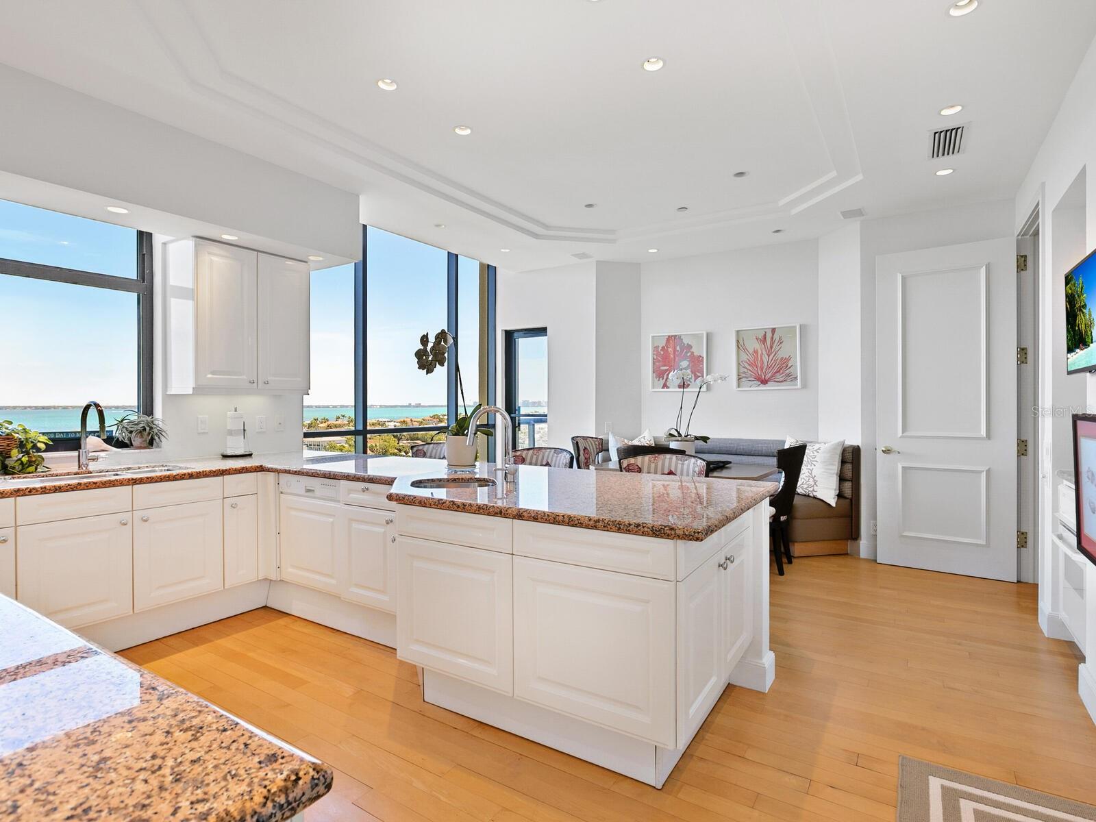 WATER CLUB I/LONGBOAT KEY - Residential