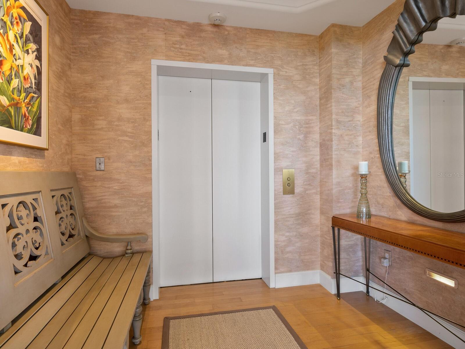 WATER CLUB I/LONGBOAT KEY - Residential