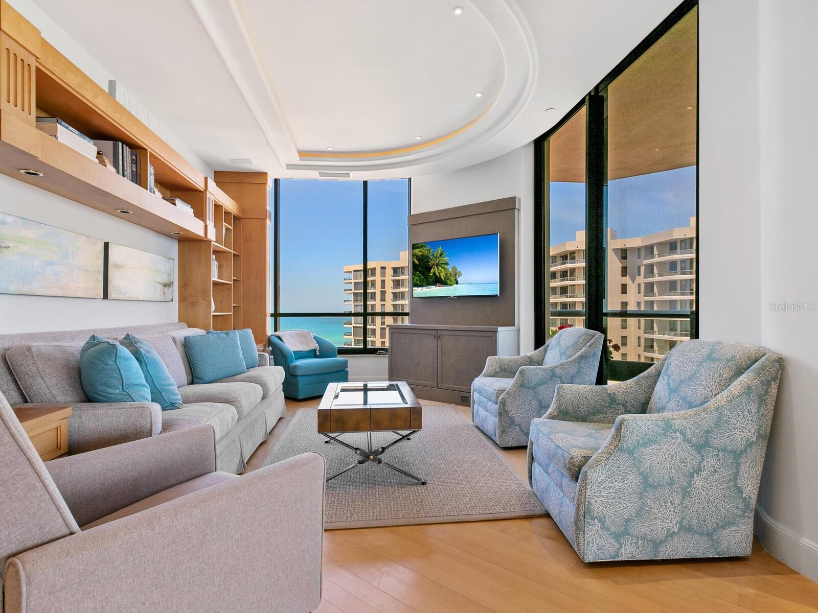 WATER CLUB I/LONGBOAT KEY - Residential