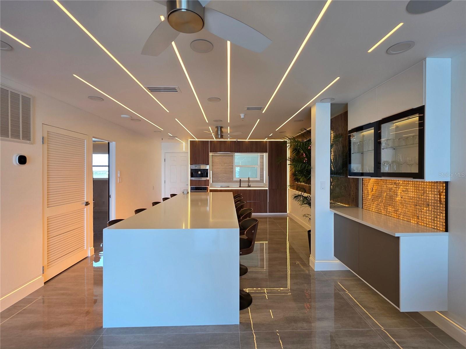 SEA BREEZE OF MADEIRA CONDO - Residential