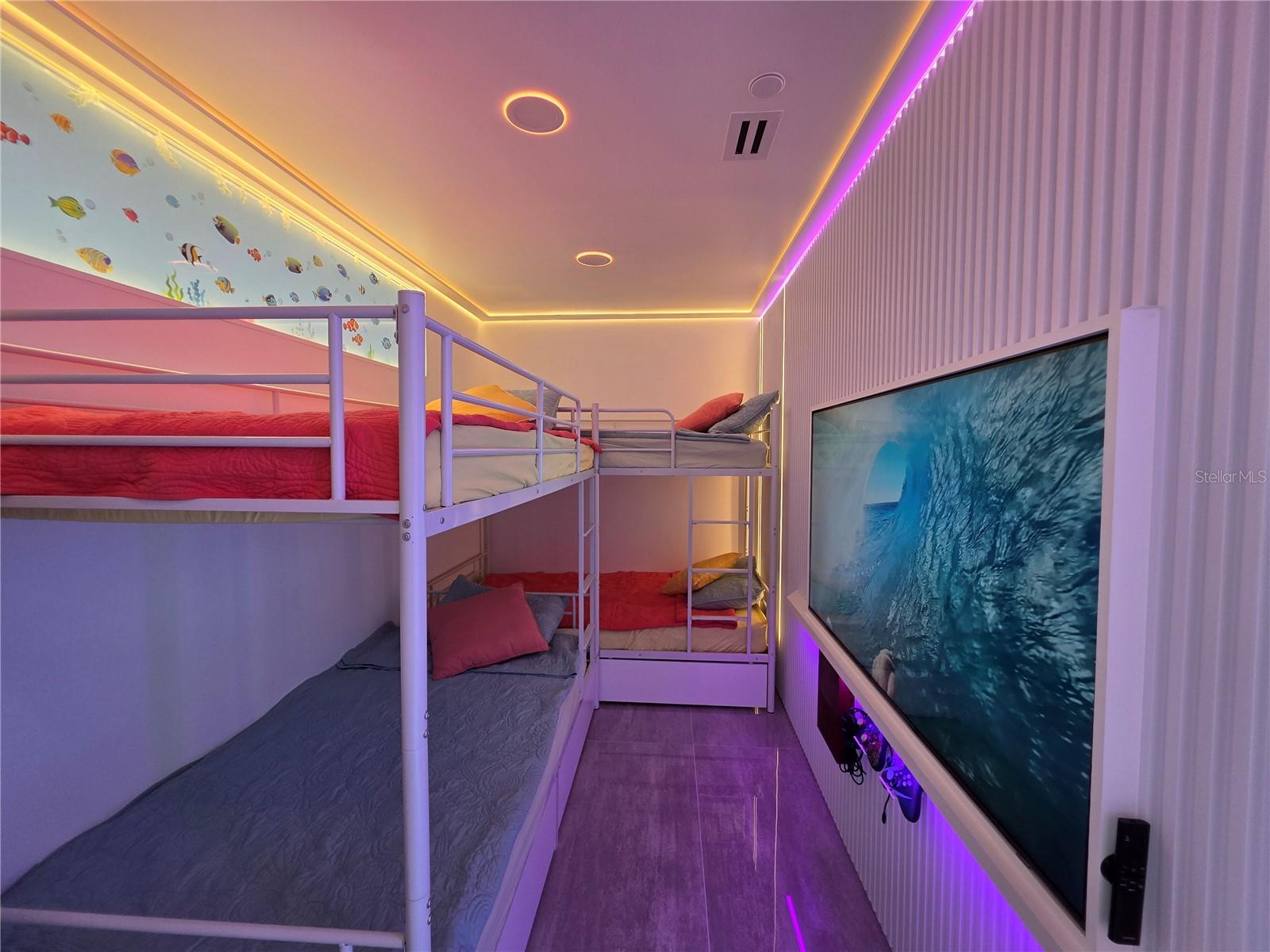 SEA BREEZE OF MADEIRA CONDO - Residential