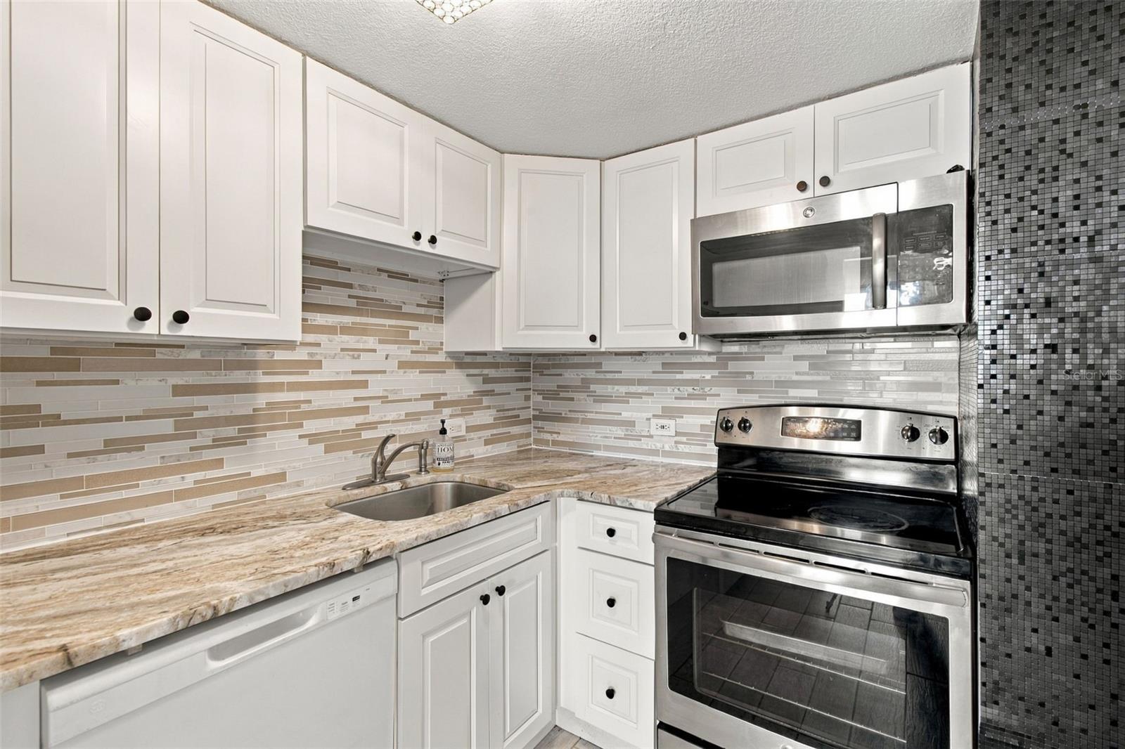 4015 BAYSHORE BOULEVARD 11A