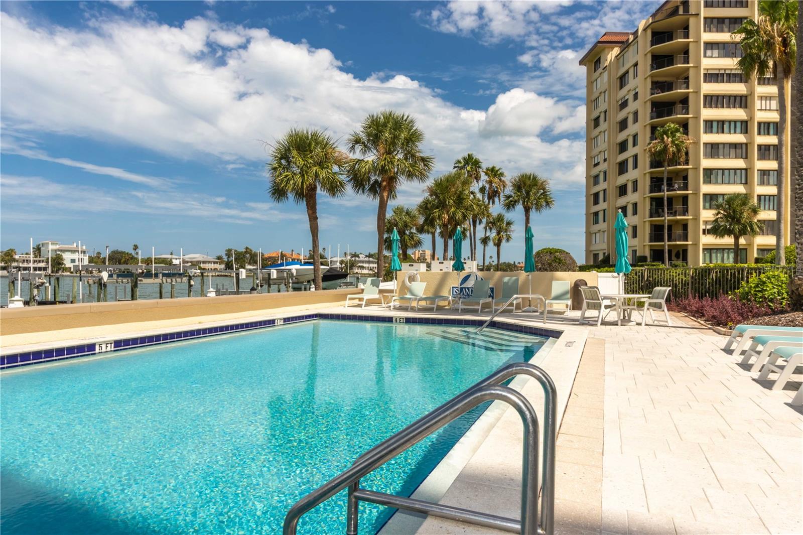 ISLAND WALK CONDO - Residential