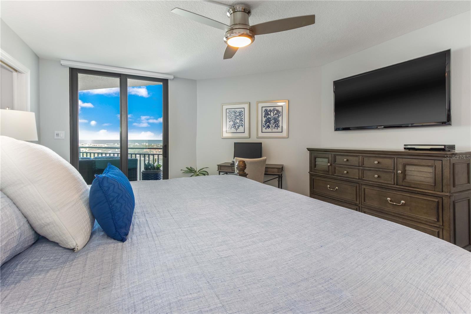 ISLAND WALK CONDO - Residential