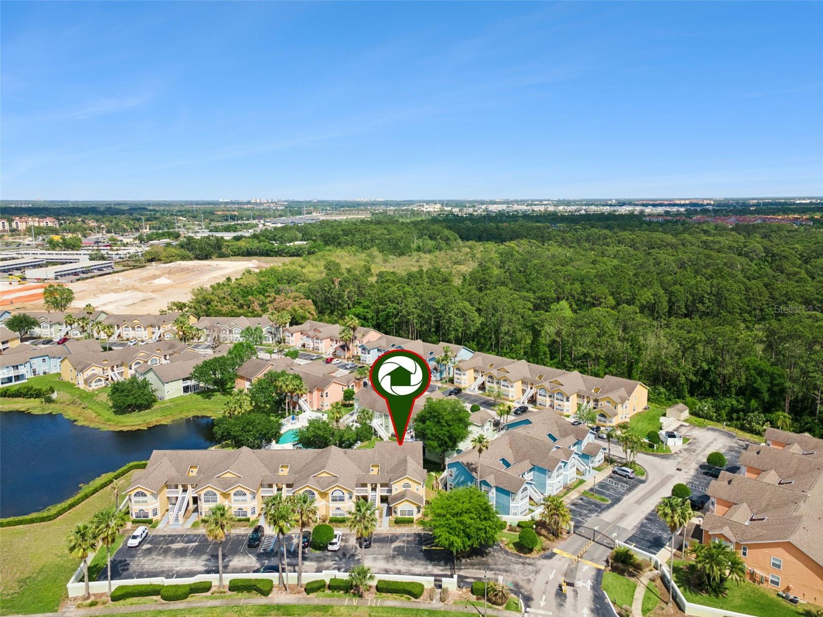 VILLAS AT ISLAND CLUB - Residential