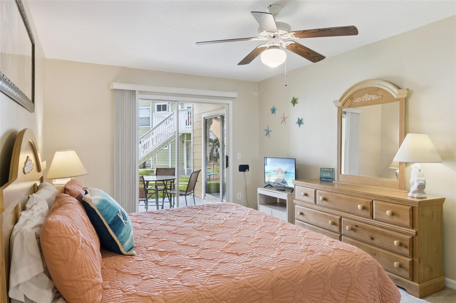 VILLAS AT ISLAND CLUB - Residential