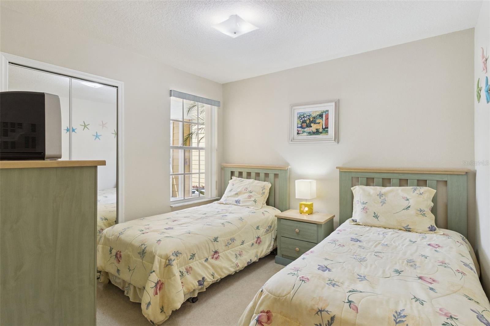 VILLAS AT ISLAND CLUB - Residential