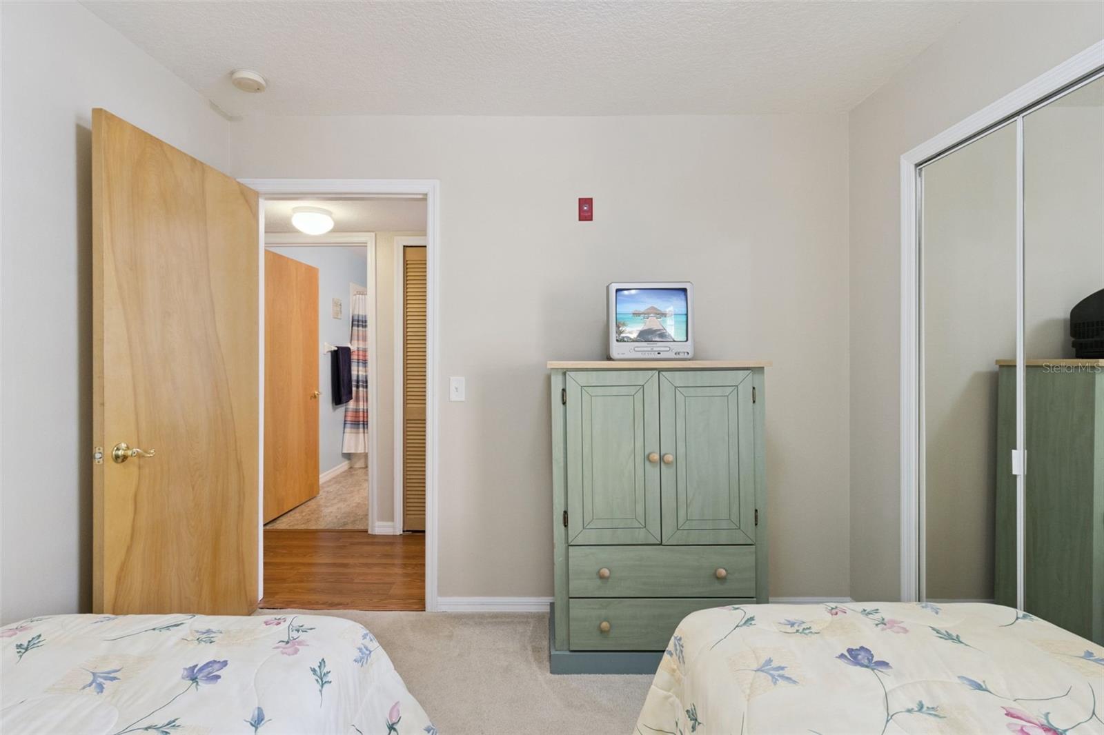 VILLAS AT ISLAND CLUB - Residential