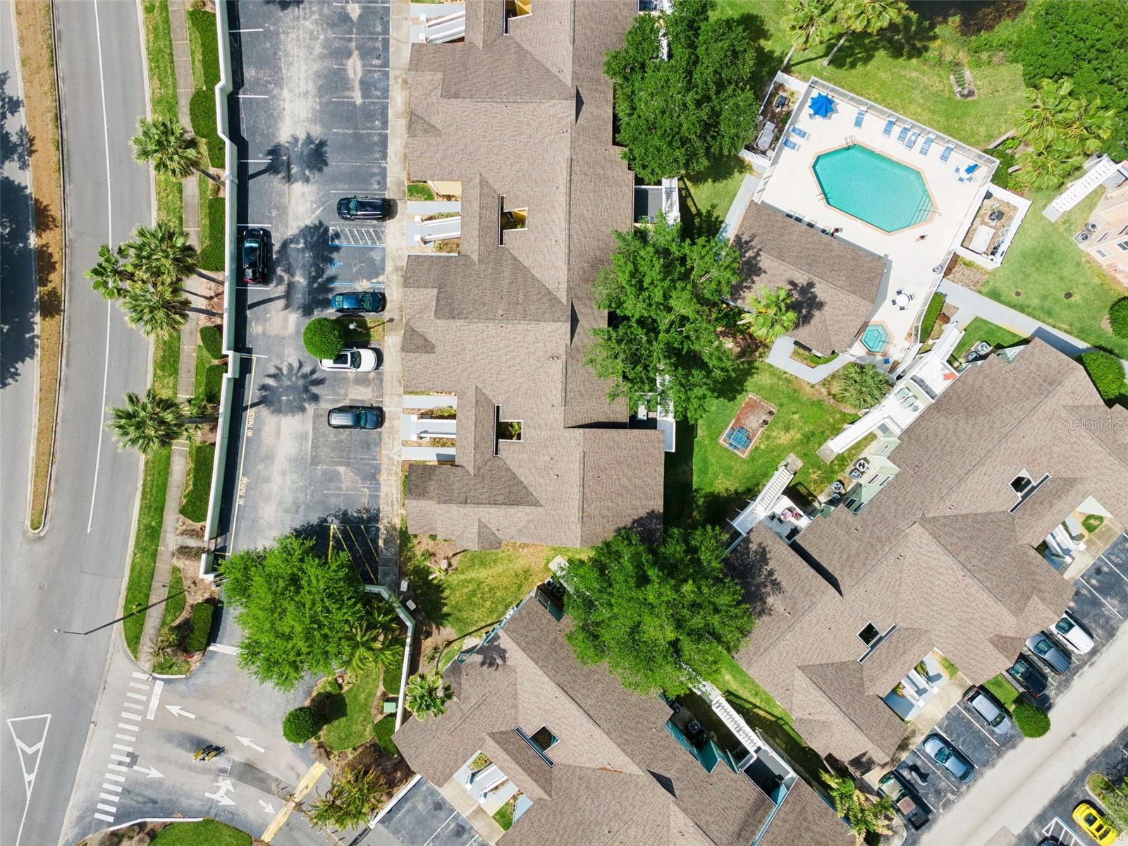 VILLAS AT ISLAND CLUB - Residential