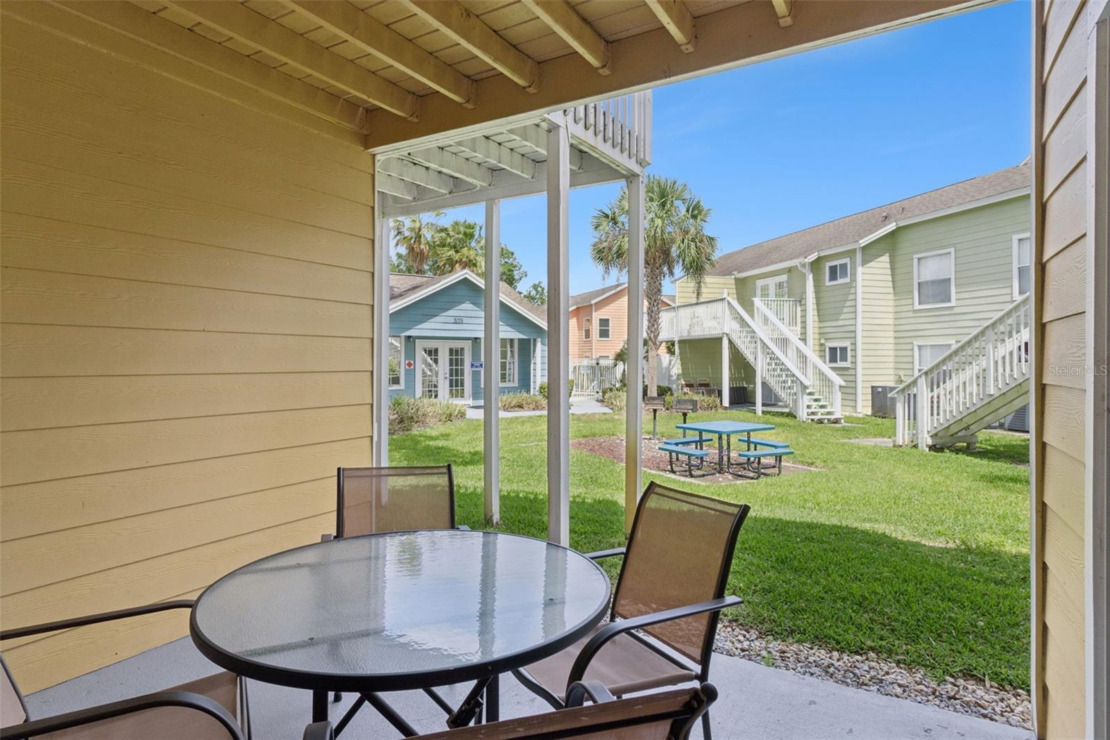 VILLAS AT ISLAND CLUB - Residential