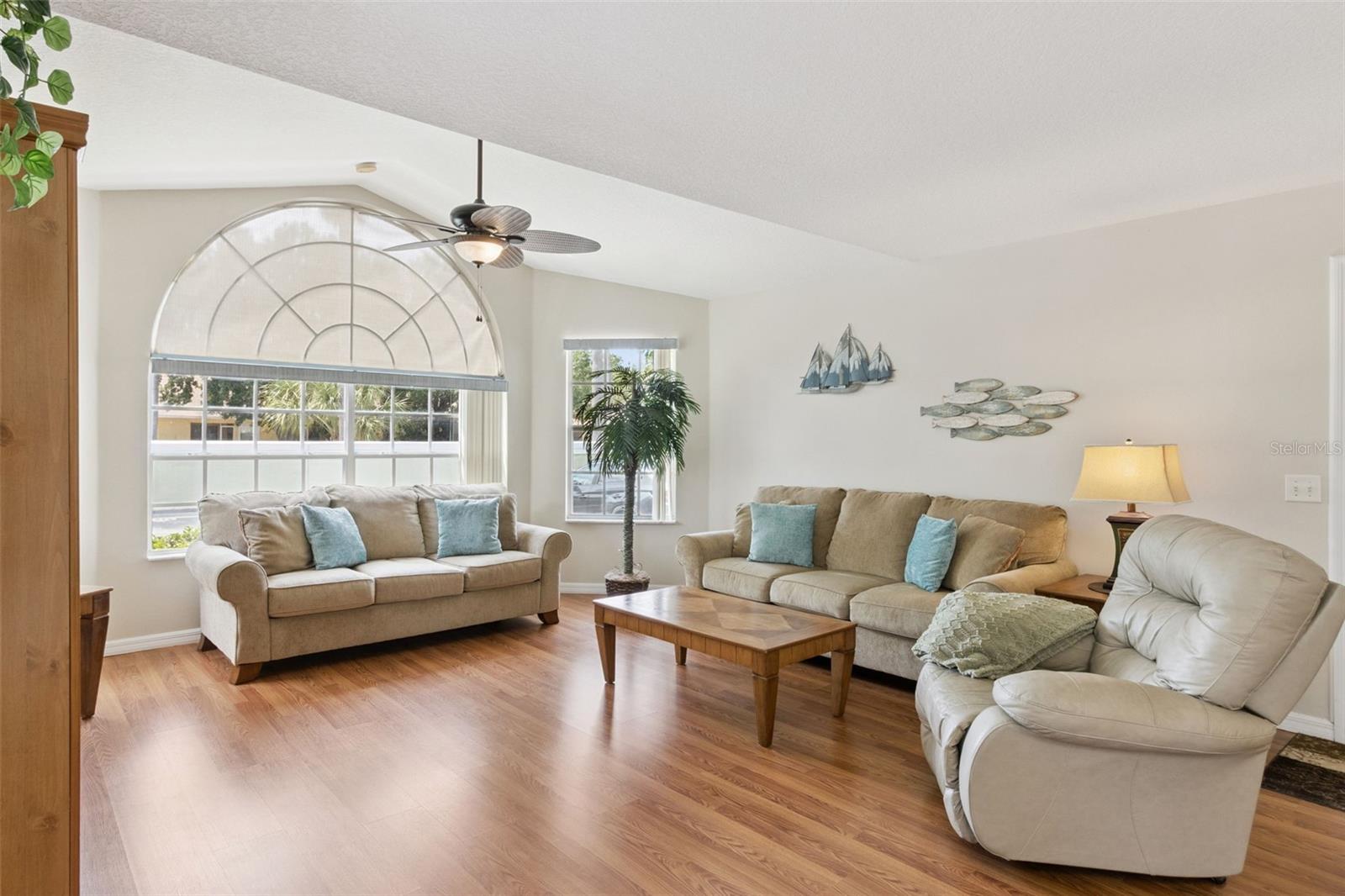 VILLAS AT ISLAND CLUB - Residential