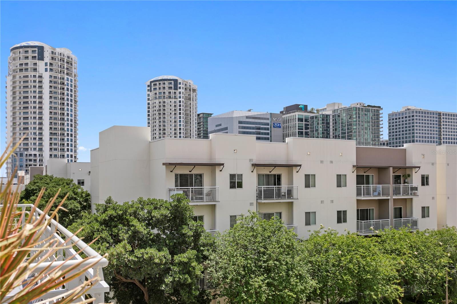 THE MERIDIAN - Residential