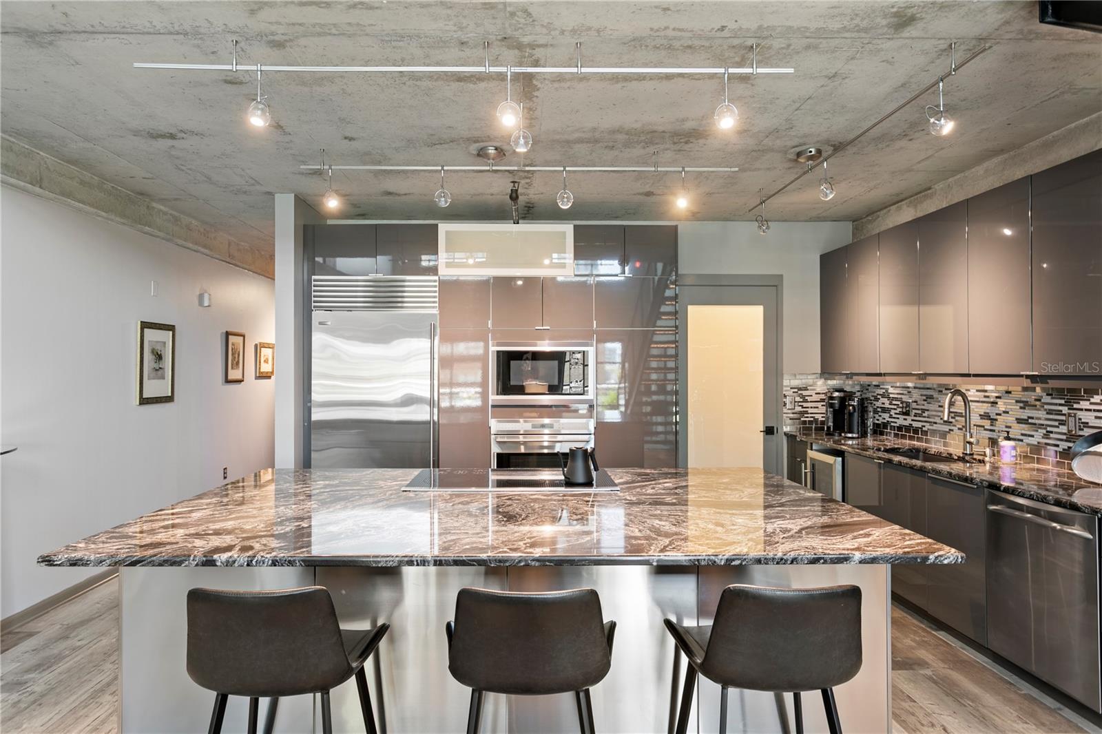 THE MERIDIAN - Residential