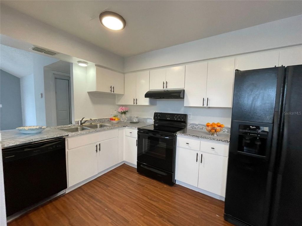 Photo of 3101 Avenue V NW #3107, Winter Haven, FL 33881 (MLS # S5148303)