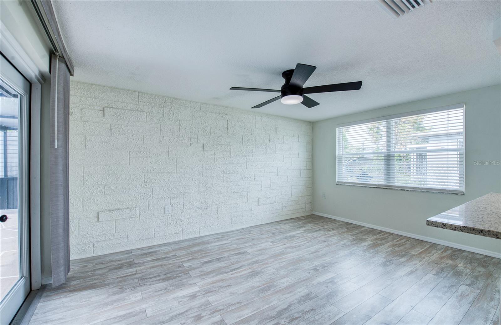 REGENCY PARK - Residential