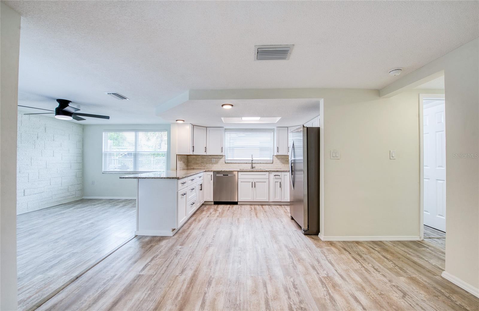 REGENCY PARK - Residential