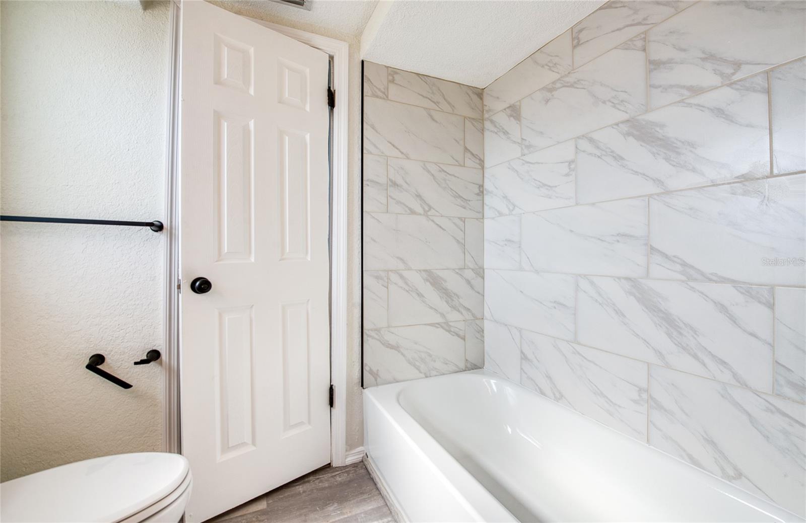 REGENCY PARK - Residential