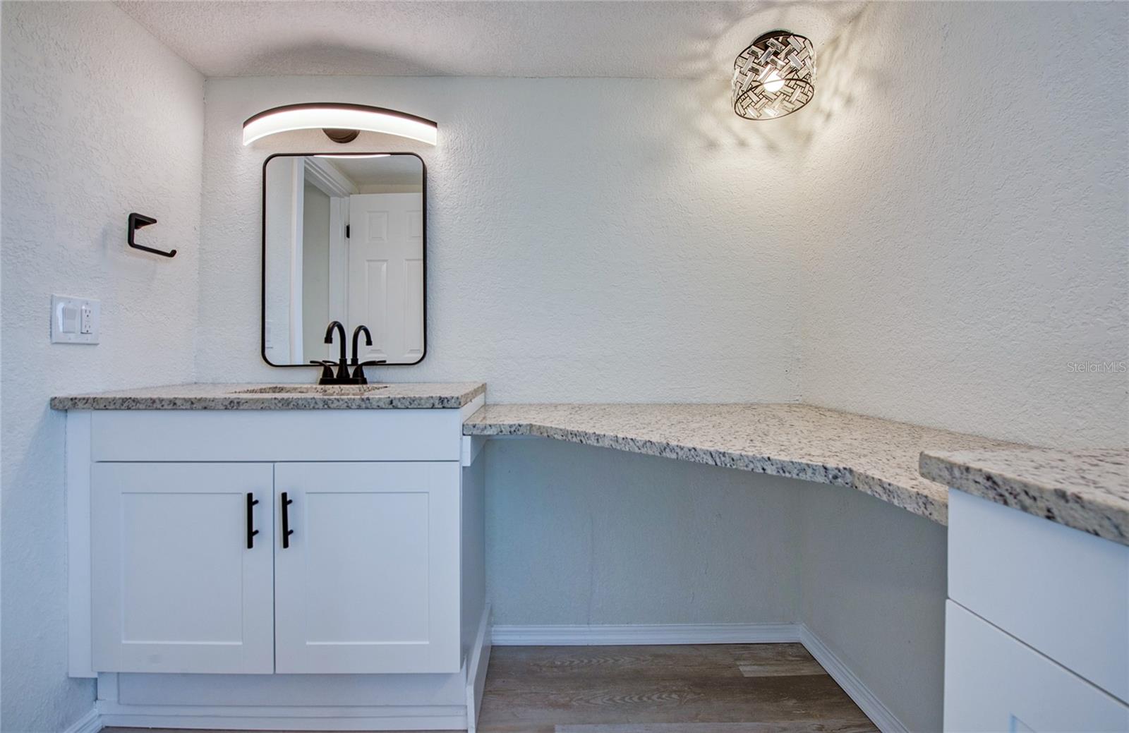 REGENCY PARK - Residential