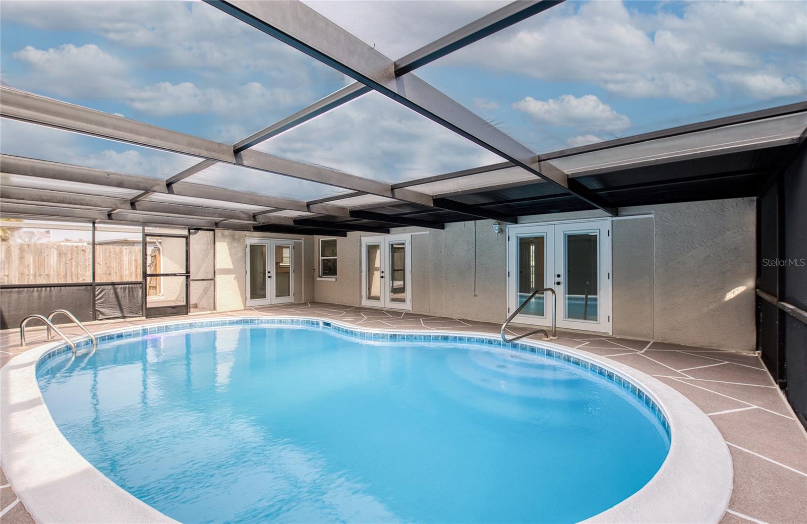 REGENCY PARK - Residential