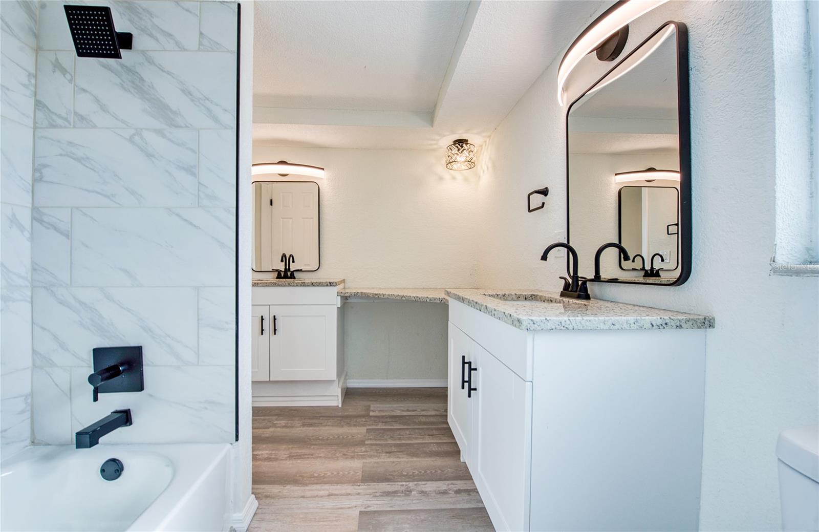 REGENCY PARK - Residential