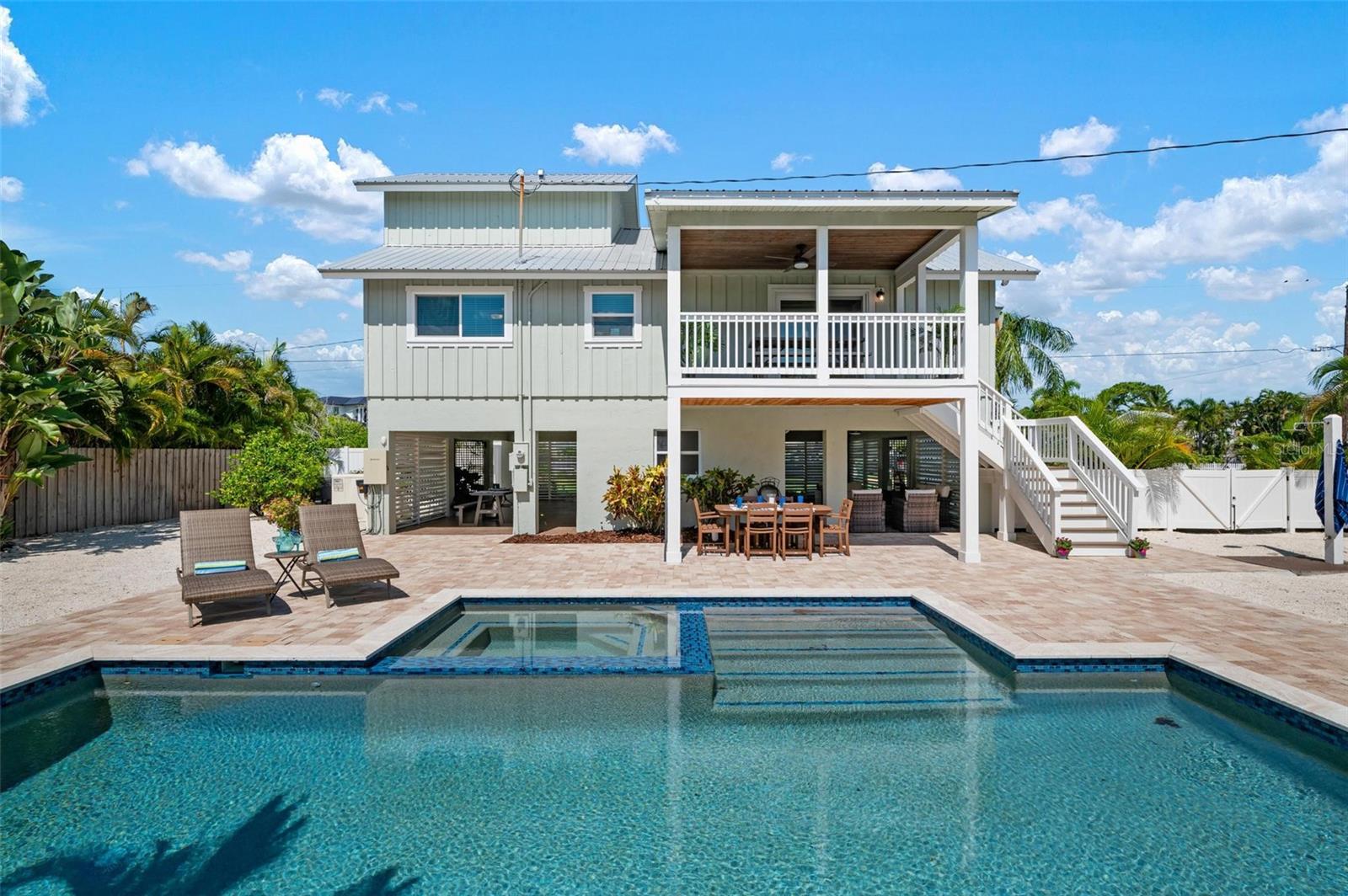 LUANA ISLES 1ST ADD - Residential