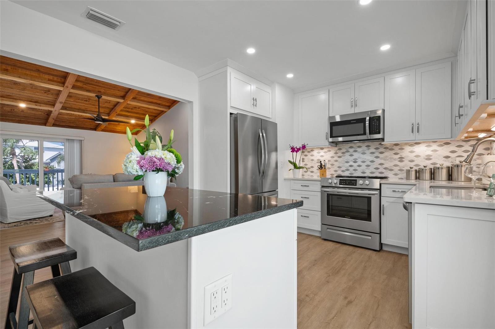 LUANA ISLES 1ST ADD - Residential