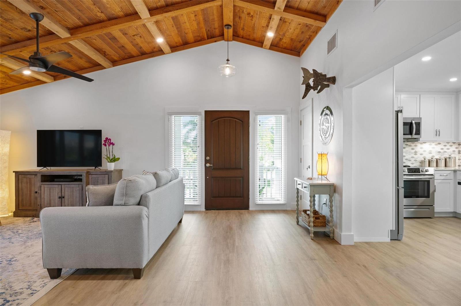 LUANA ISLES 1ST ADD - Residential