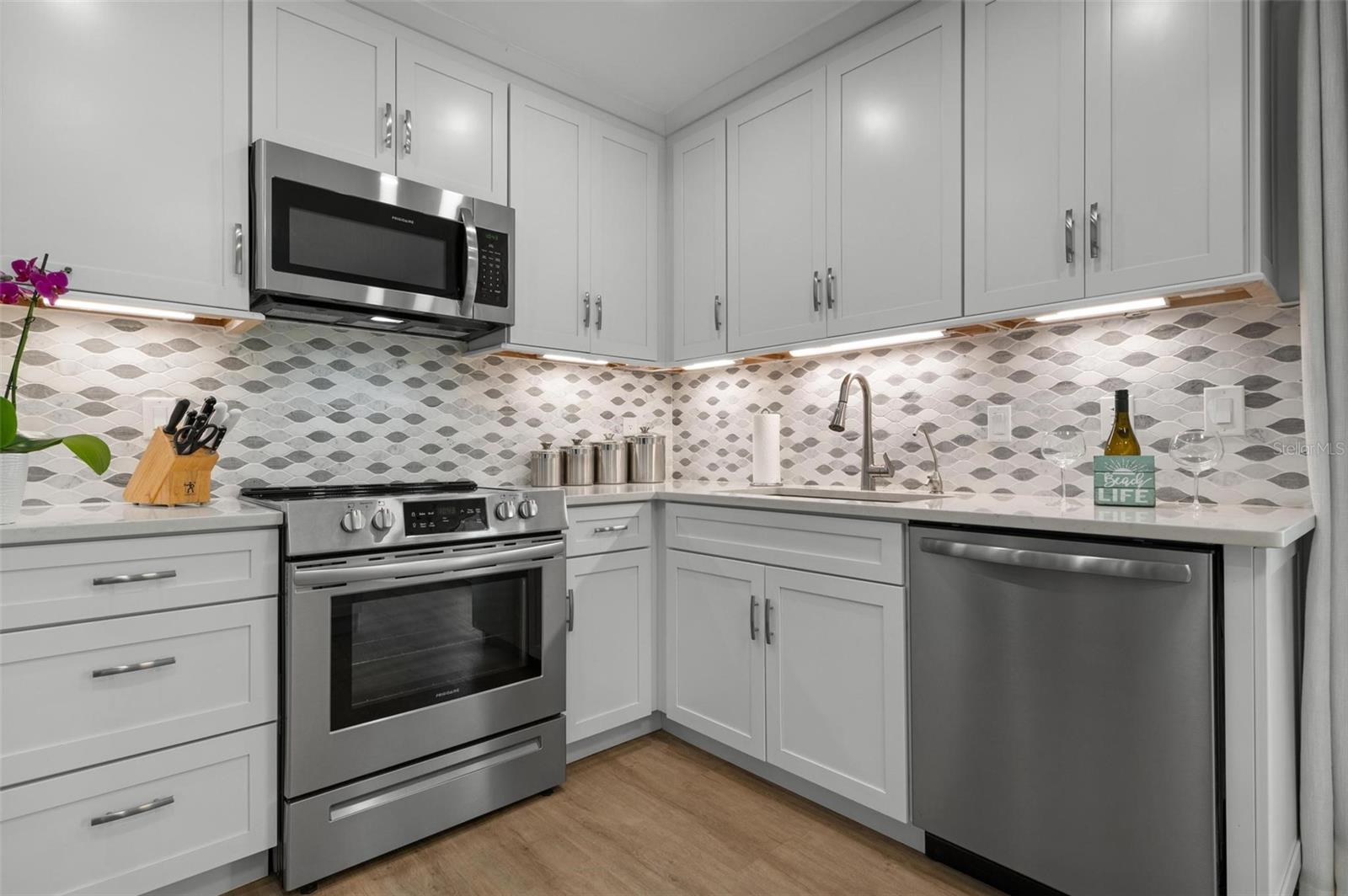 LUANA ISLES 1ST ADD - Residential