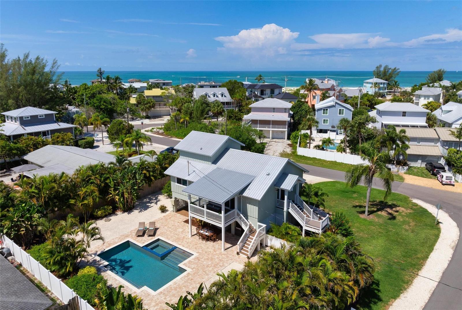 LUANA ISLES 1ST ADD - Residential