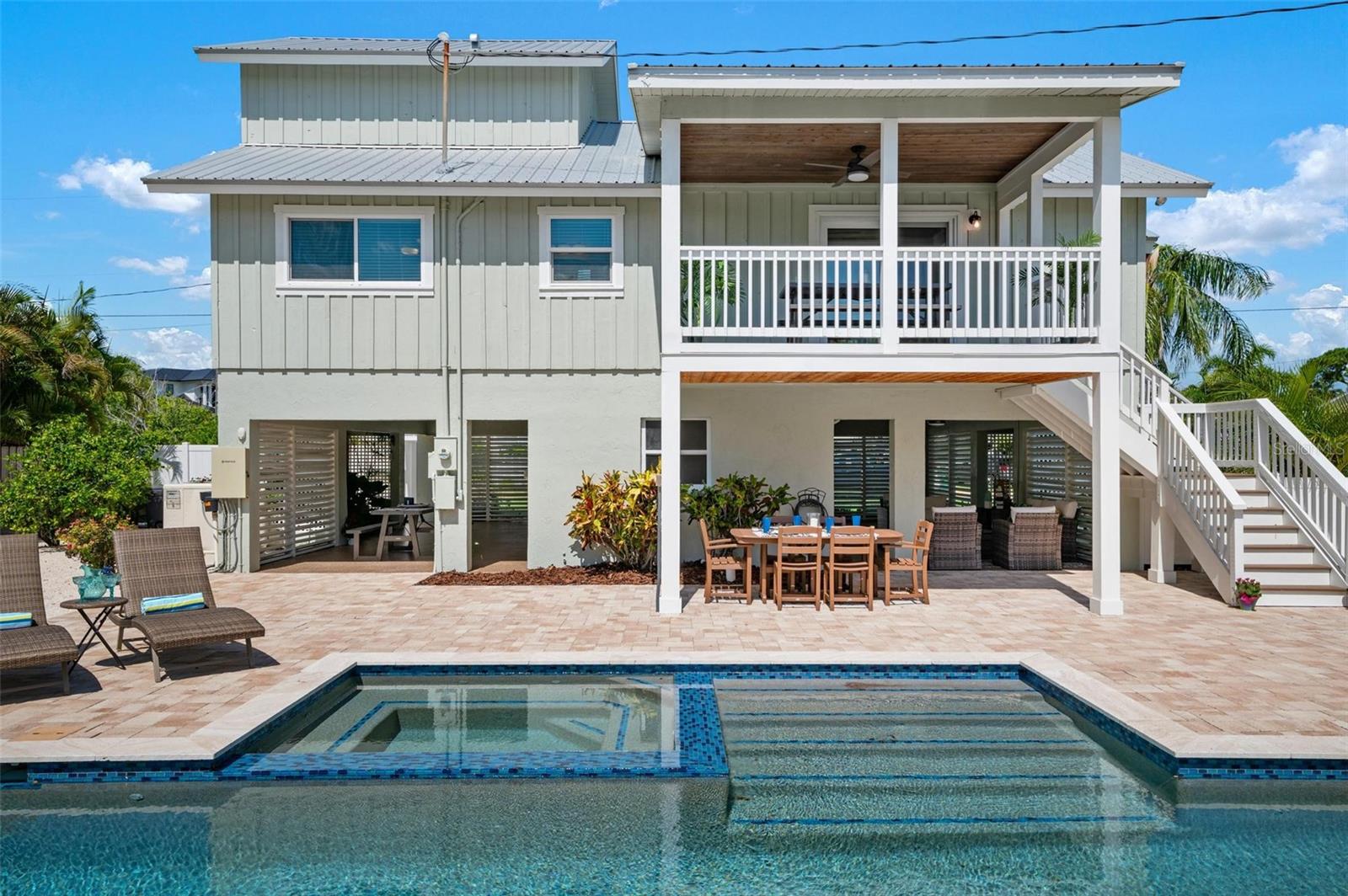 LUANA ISLES 1ST ADD - Residential