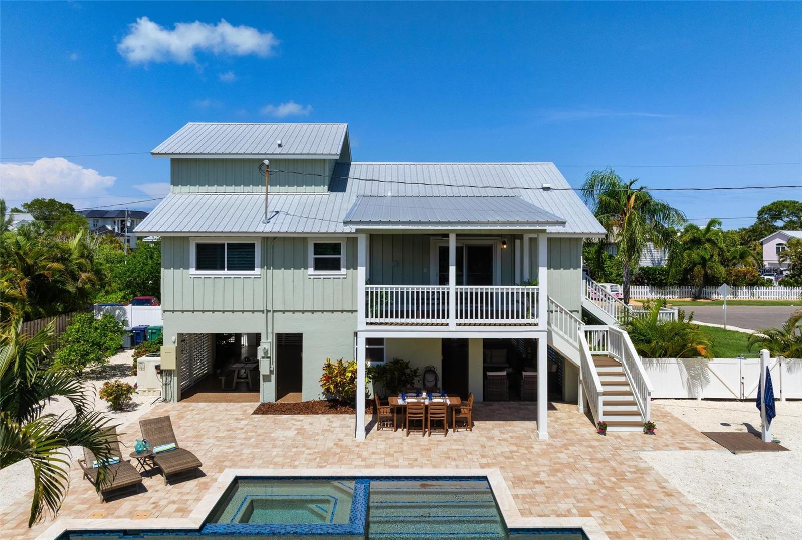 LUANA ISLES 1ST ADD - Residential