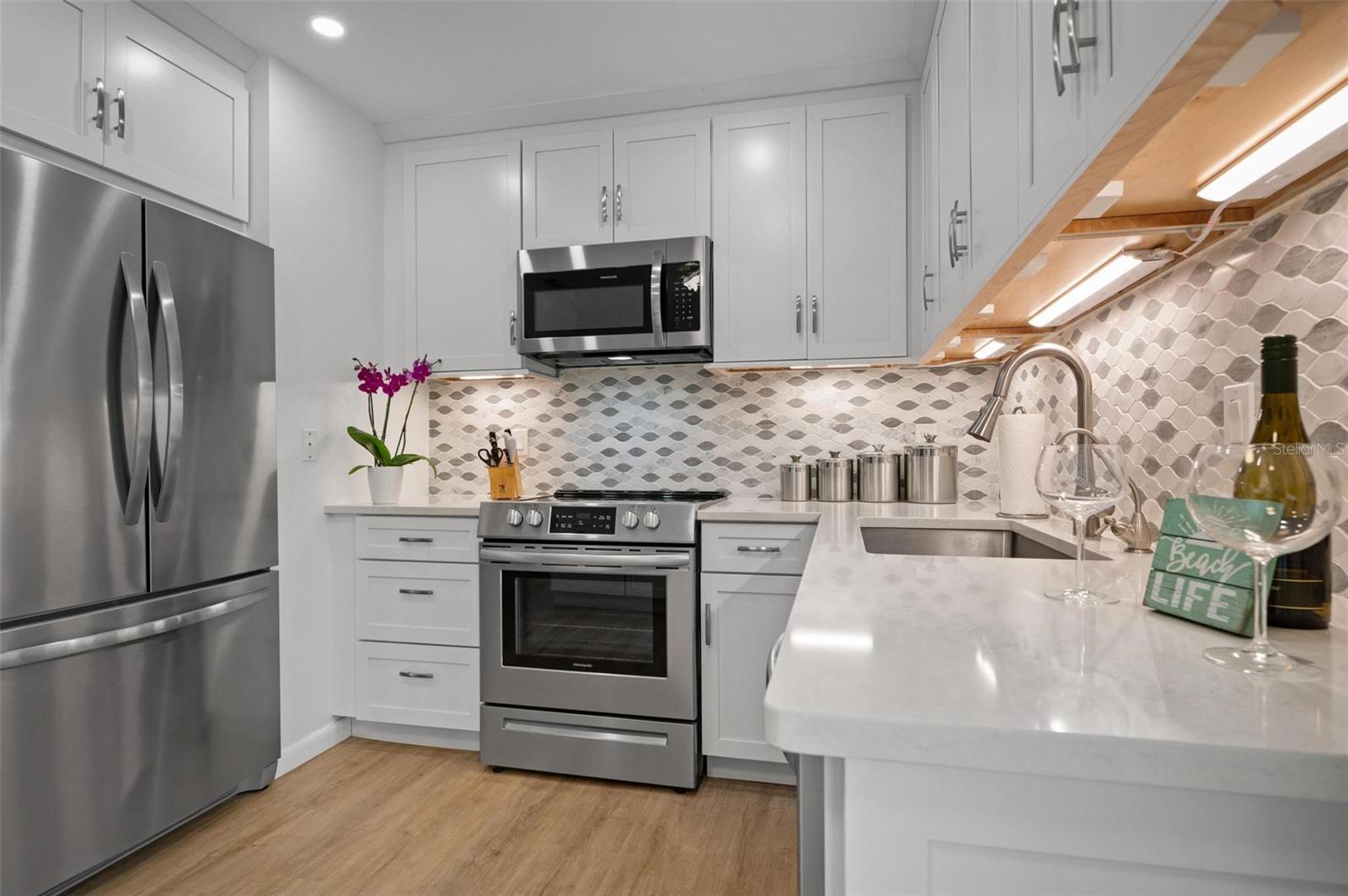 LUANA ISLES 1ST ADD - Residential