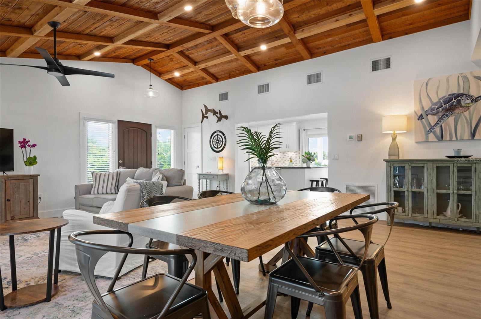 LUANA ISLES 1ST ADD - Residential