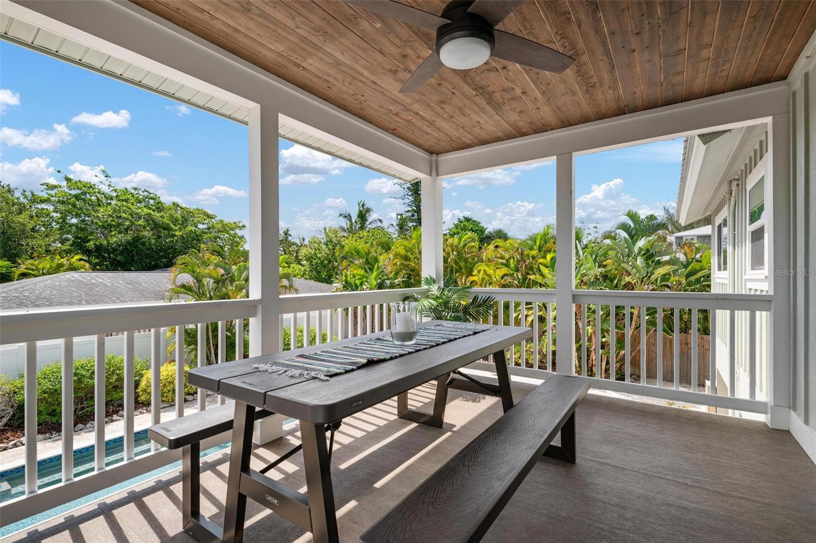 LUANA ISLES 1ST ADD - Residential