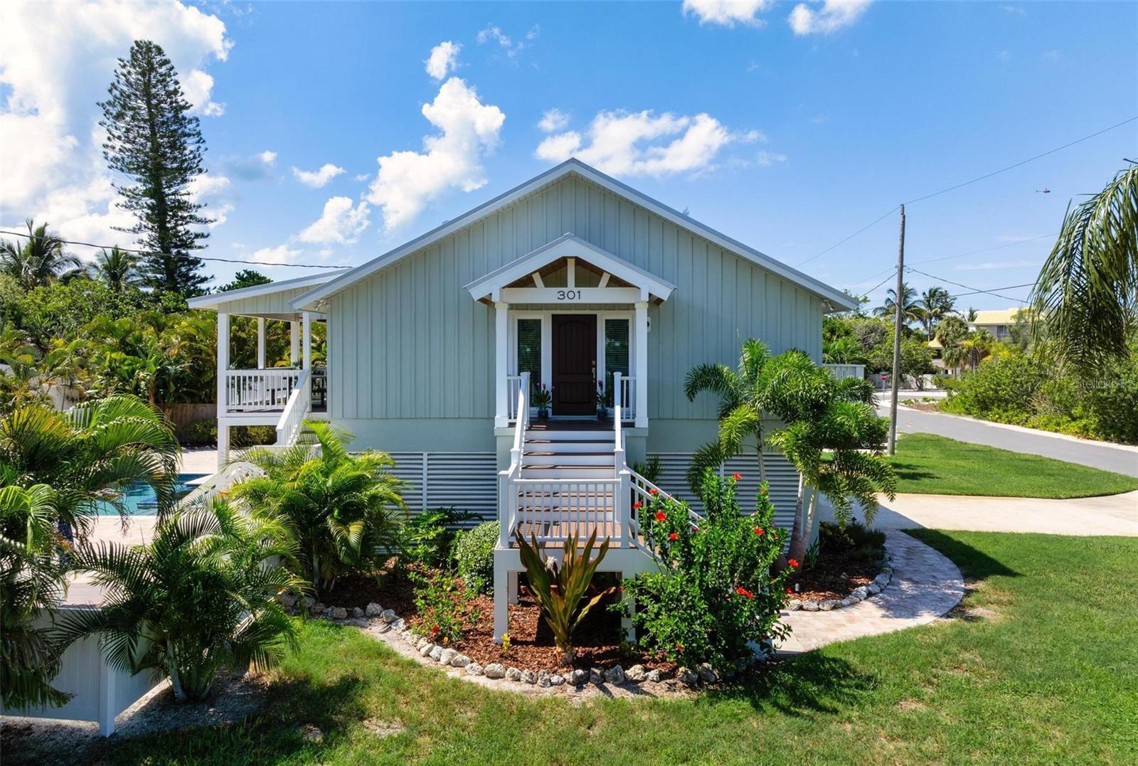 LUANA ISLES 1ST ADD - Residential