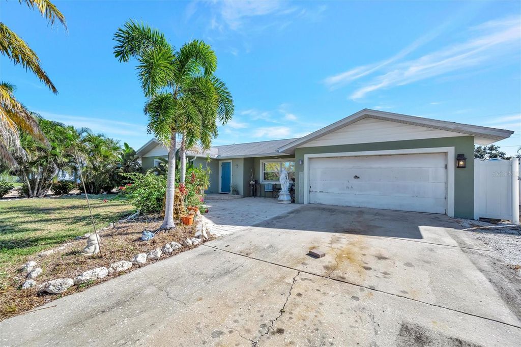 Photo of 407 61st Street NW, Bradenton, FL 34209 (MLS # A4669151)