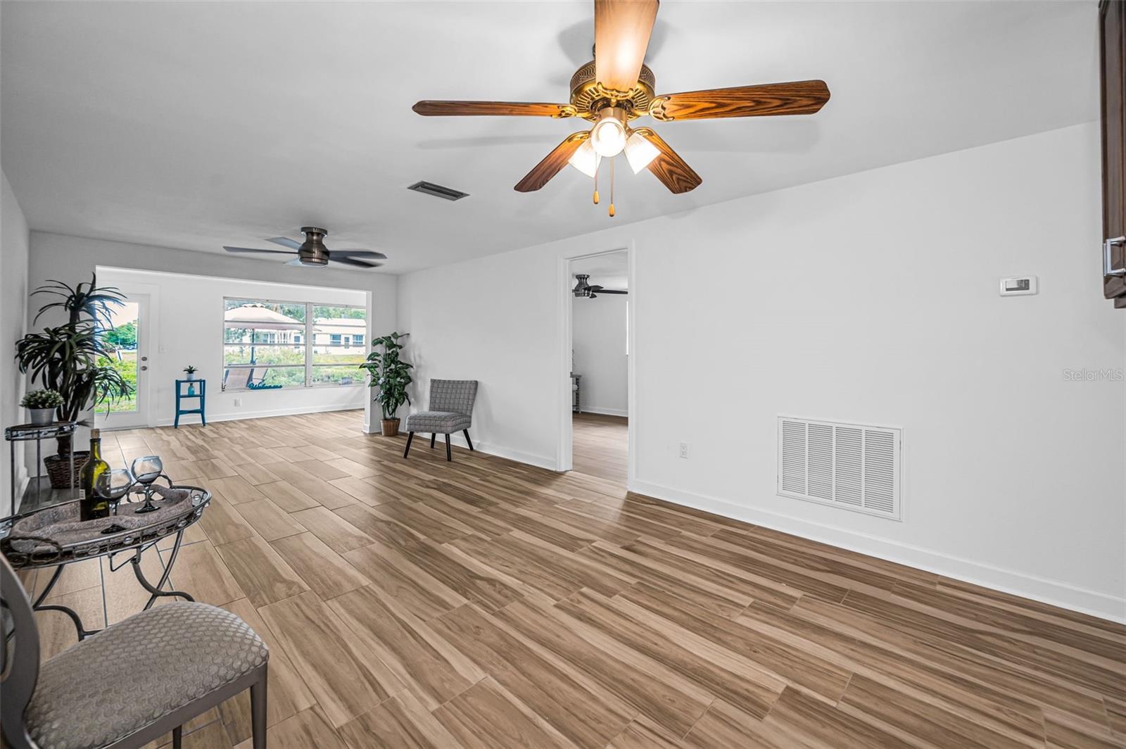 GARDENS BEACON SQUARE - Residential