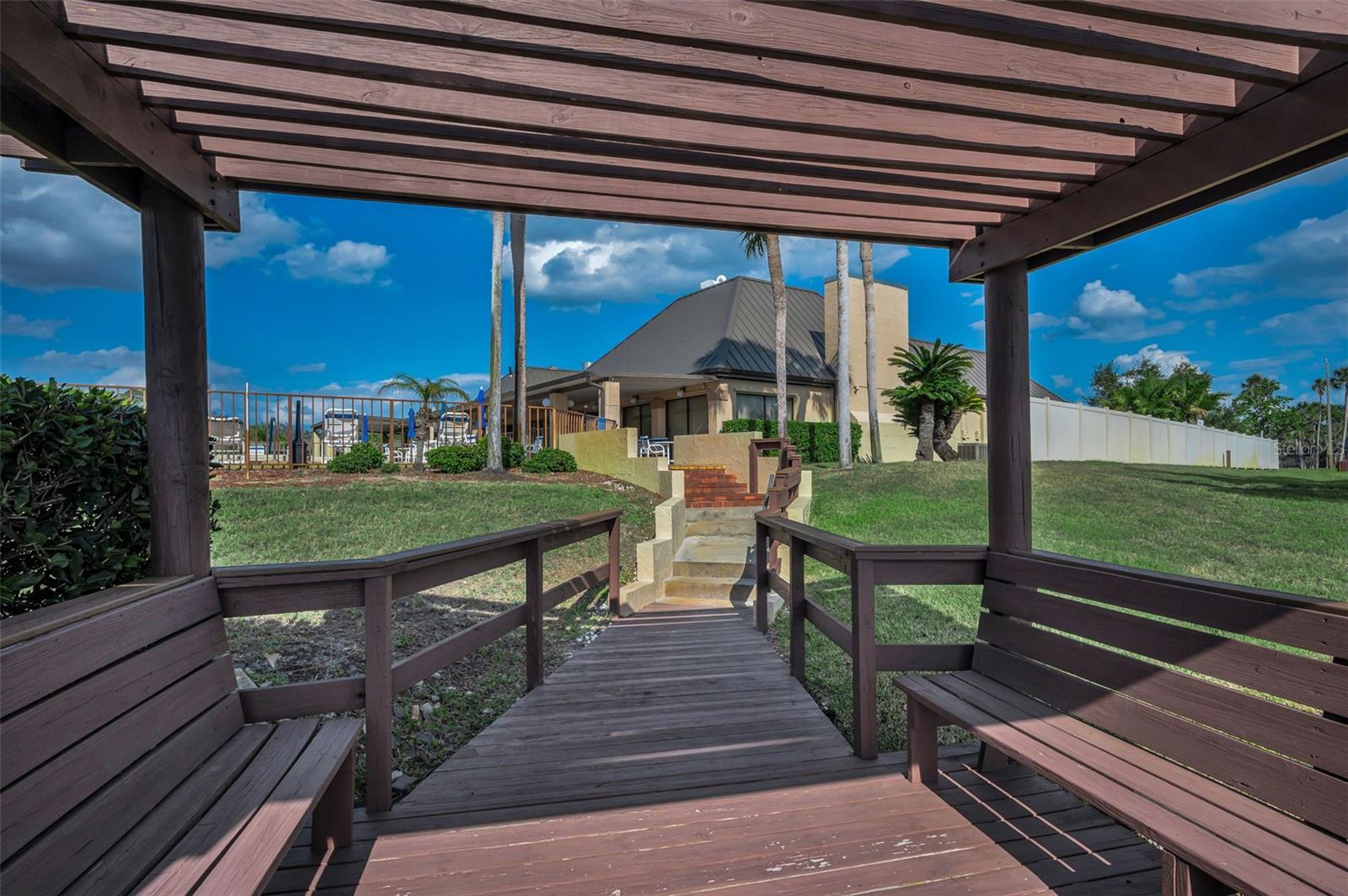 GARDENS BEACON SQUARE - Residential