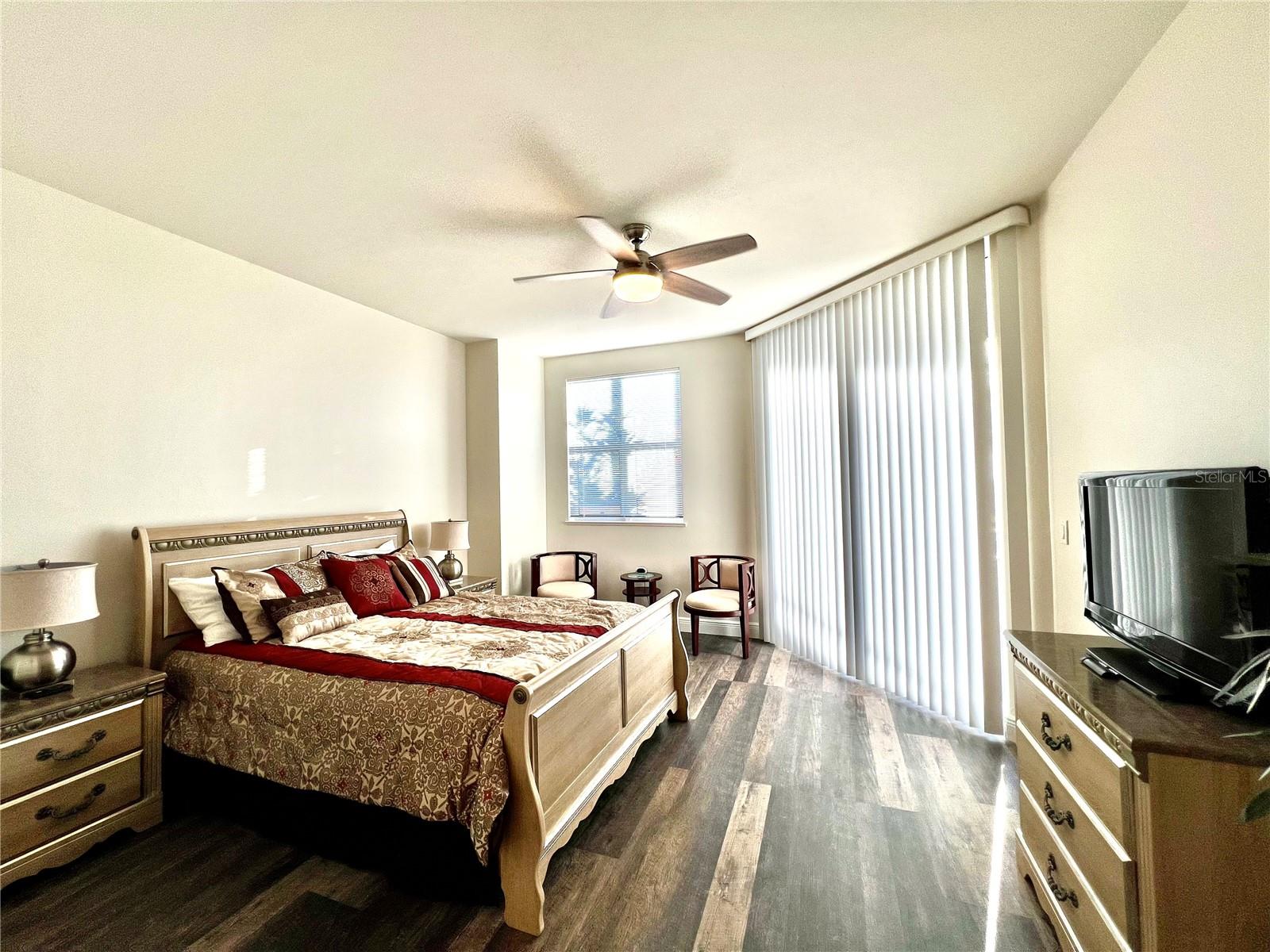 GRANDE ISLE TOWERS I & 02 PH I - Residential Lease